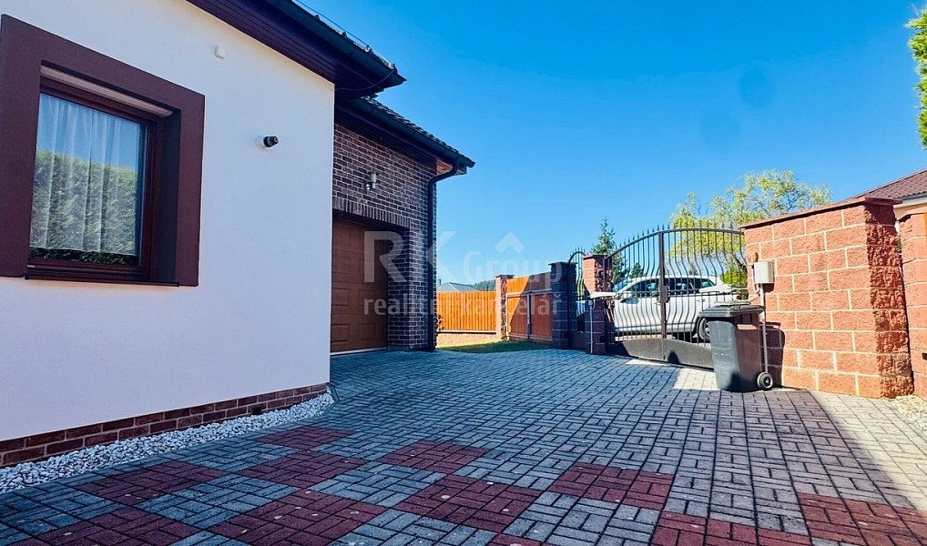 Prodej domu 213 m² s pozemkem 682 m², Velká Hleďsebe – náhled fotky 25