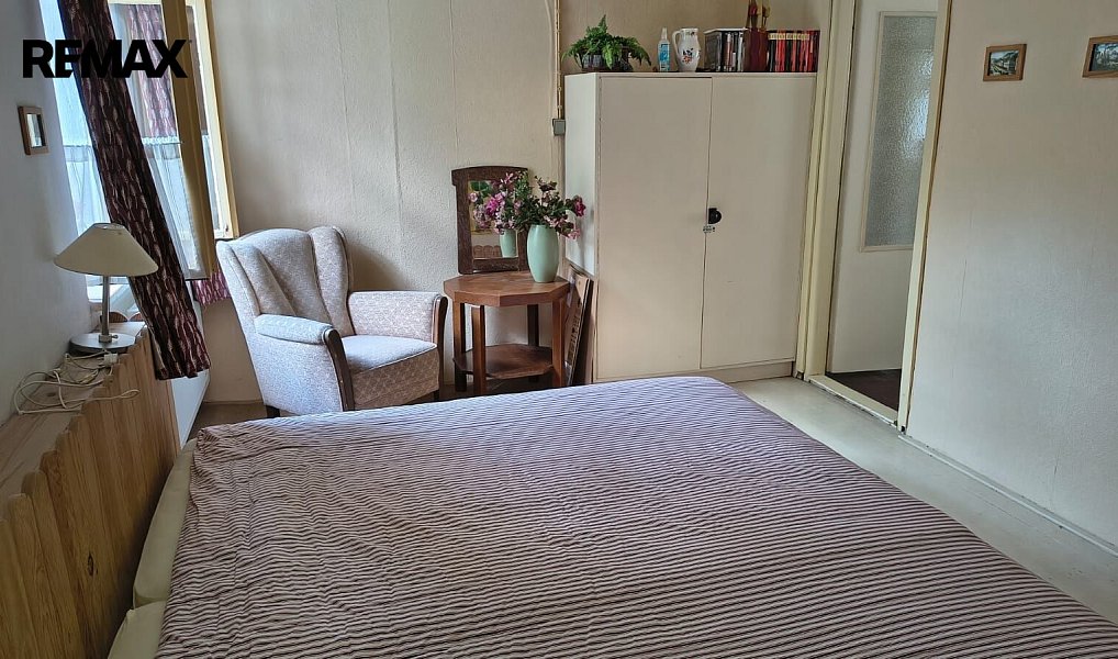 Prodej domu 334 m² s pozemkem 2 200 m², Otročín – náhled fotky 14
