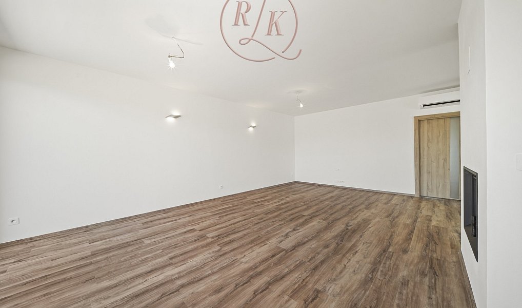 Prodej domu 170 m² s pozemkem 1 000 m², Kupařovice – náhled fotky 14