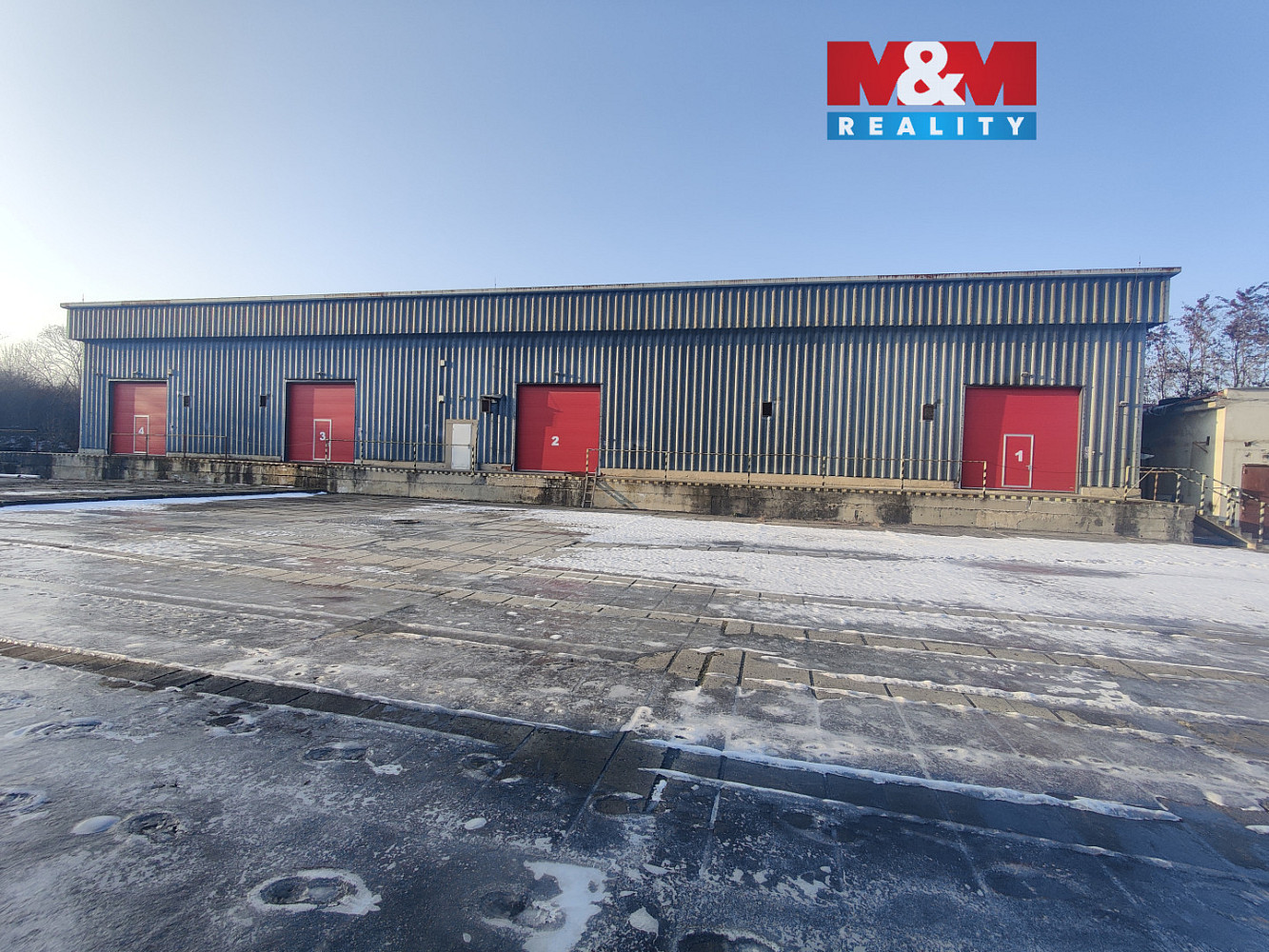 Pronájem skladovacích prostor 765 m²