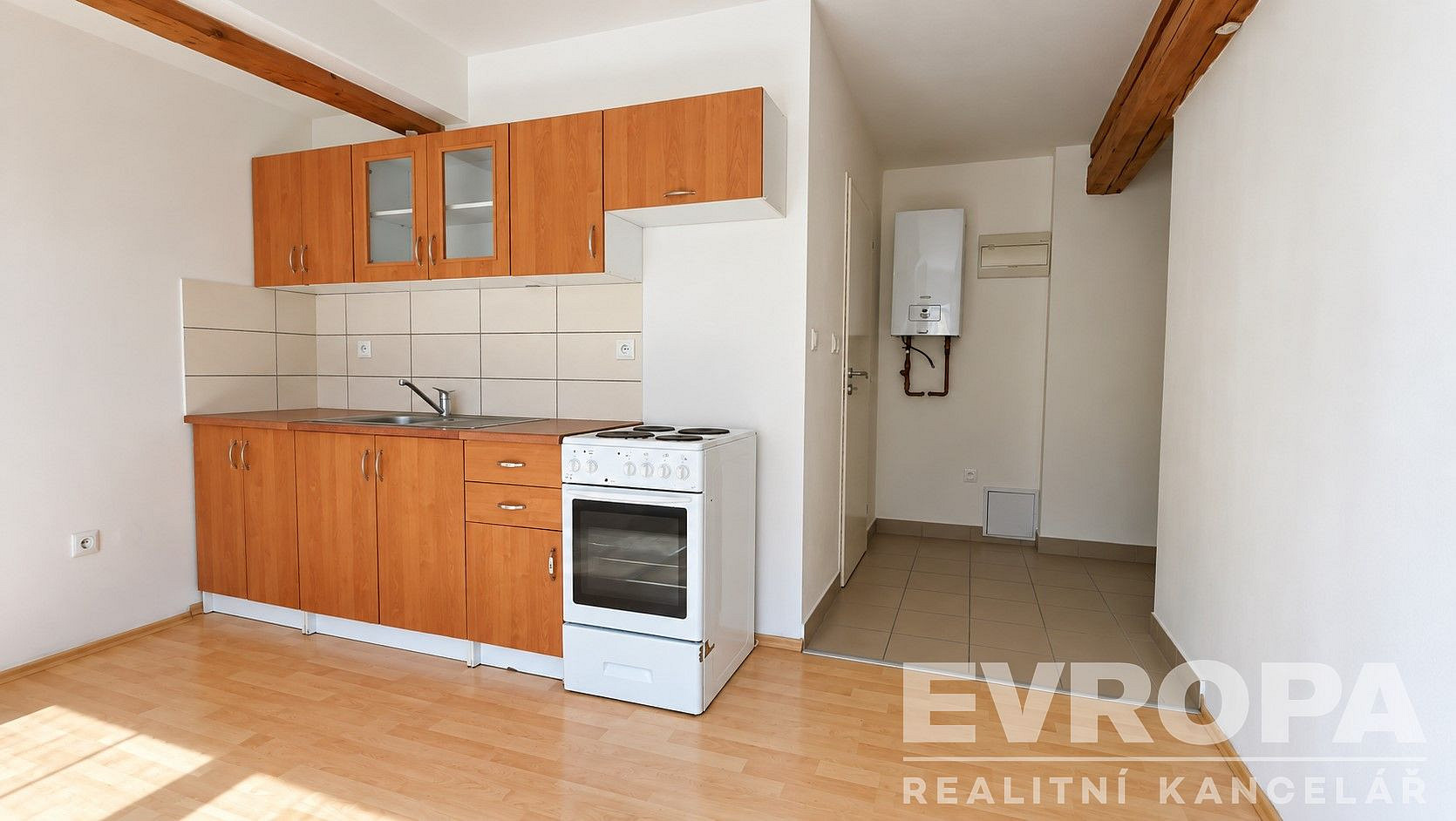 Pronájem bytu 1+kk 28 m²