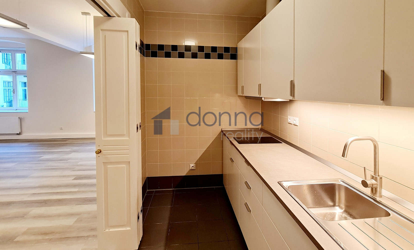 Pronájem kanceláře 466 m² — photo 5
