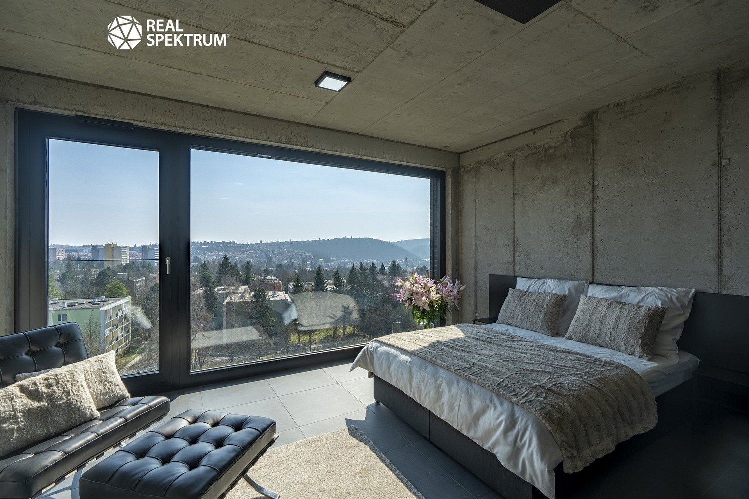 Pronájem bytu 1+kk 35 m²
