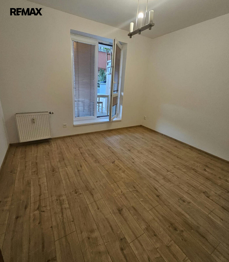 Pronájem bytu 2+kk 40 m² – fotografie 5