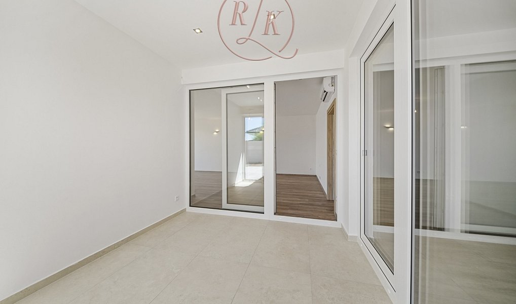 Prodej domu 170 m² s pozemkem 1 000 m², Kupařovice – náhled fotky 18