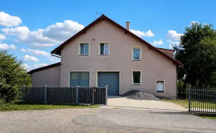 Prodej domu 290 m² s pozemkem 780 m², Chlustina, okres Beroun