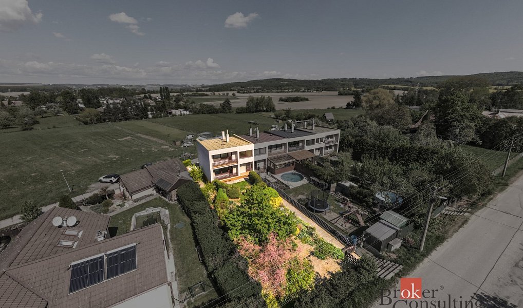 Prodej domu 142 m² s pozemkem 490 m², Dolní Bousov – náhled fotky 2
