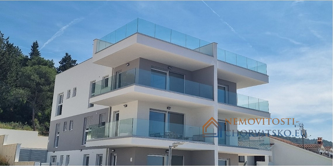 Prodej bytu 2+kk 100 m² – pohled 2