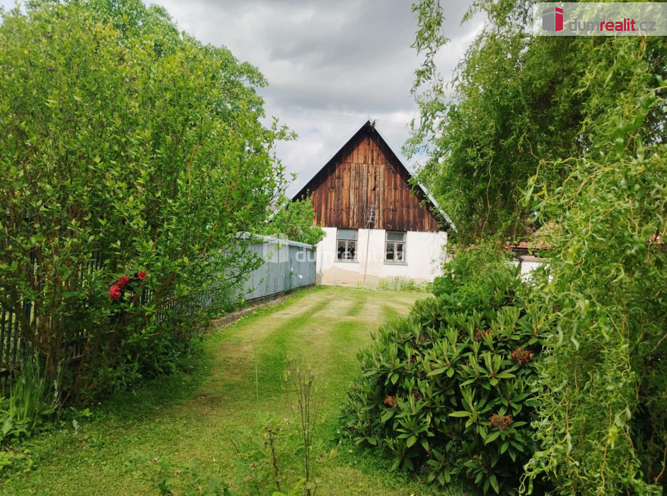 Prodej domu 100 m² s pozemkem 1 765 m²