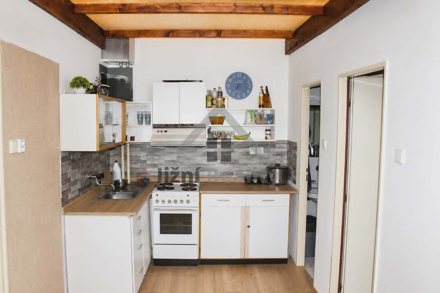 Prodej domu 200 m² s pozemkem 242 m² – fotografie 3