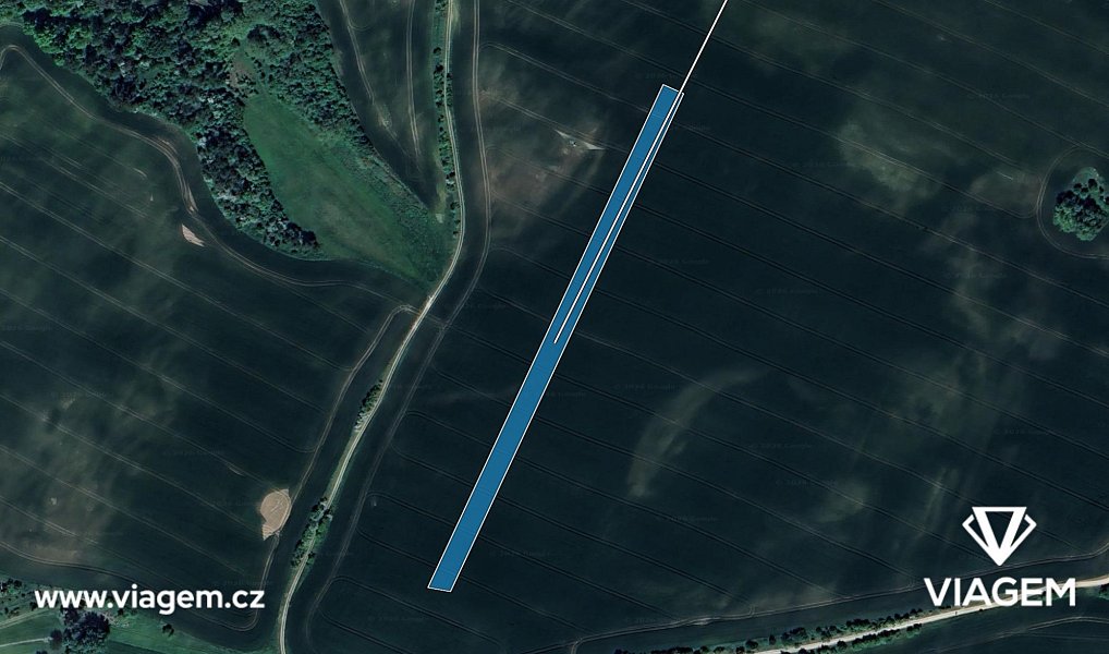 Prodej pole 586 m², Hostim – náhled fotky 2