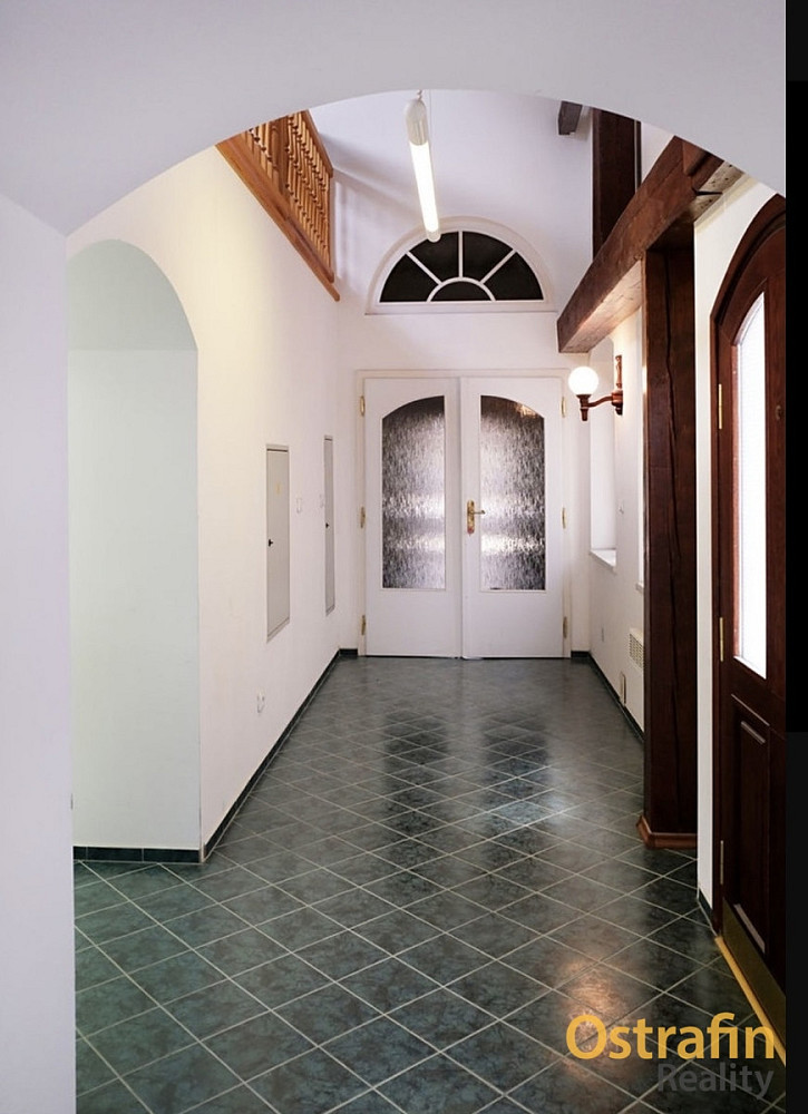Pronájem kanceláře 210 m² – fotografie 5