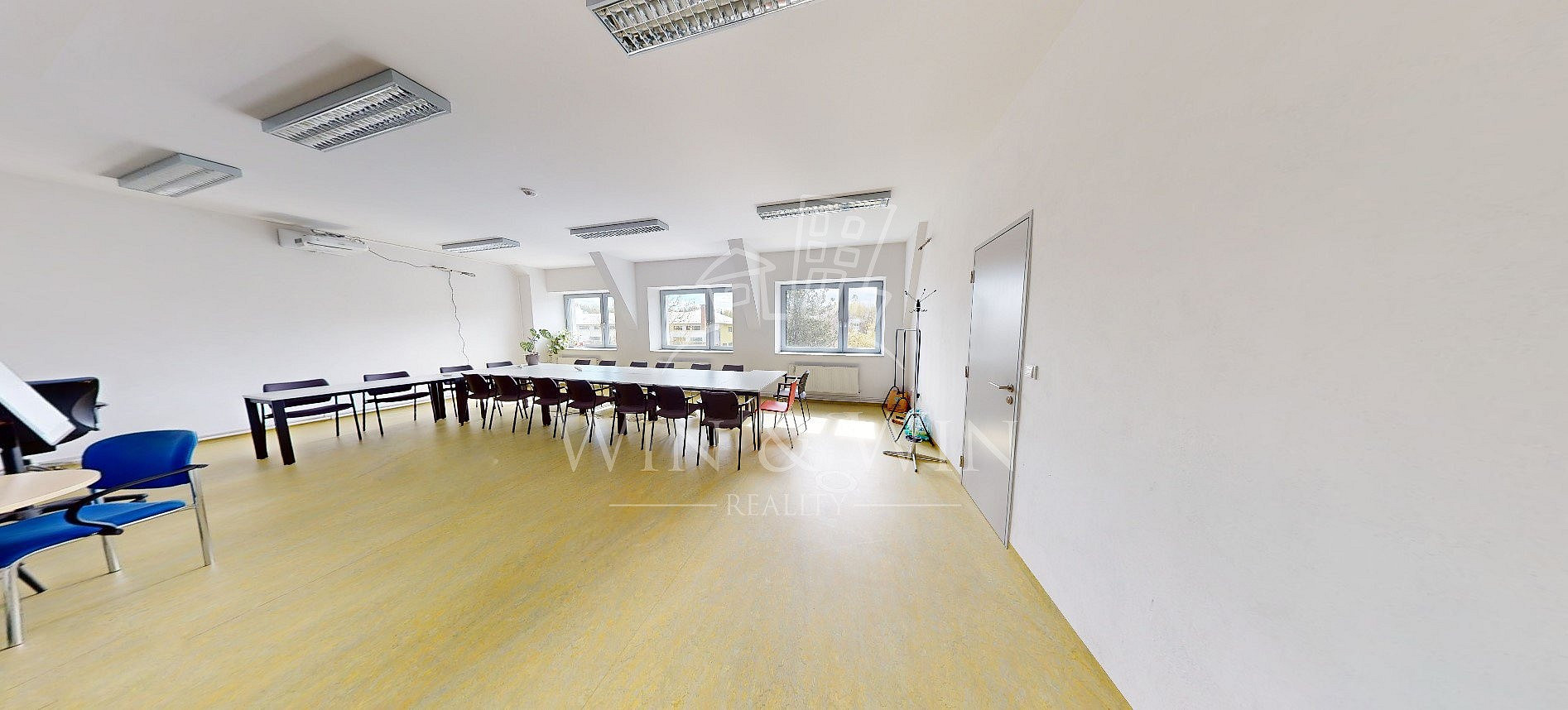 Prodej kanceláře 1 065 m² – fotografie 3
