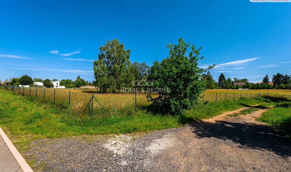 Prodej stavebního pozemku 1 233 m², Kamenice – náhled fotky 15