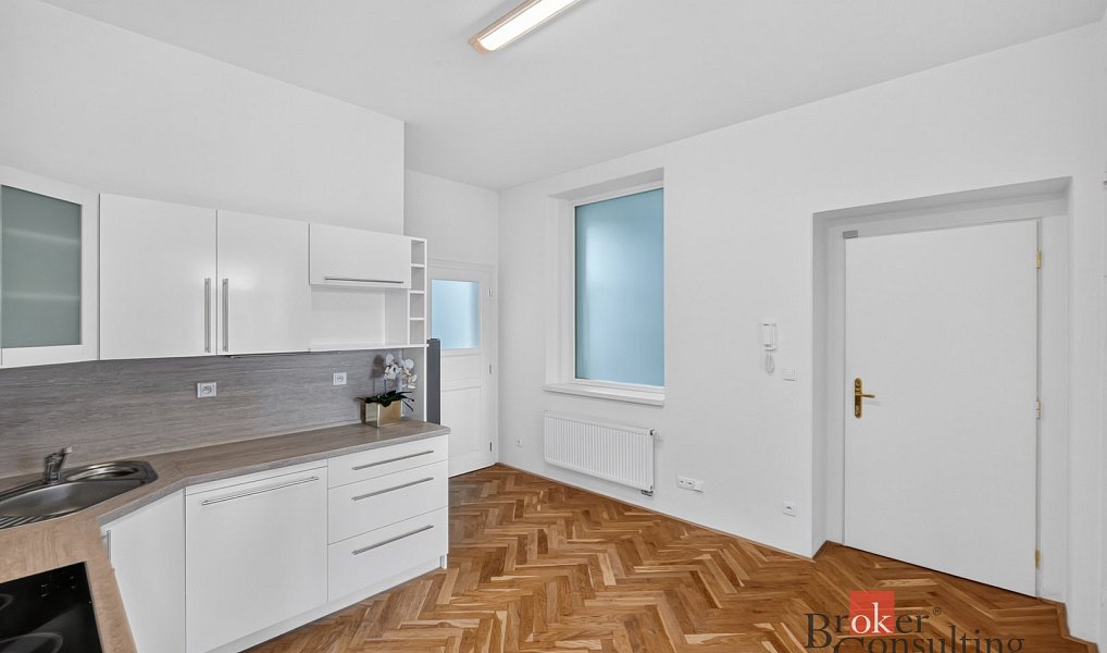 Prodej bytu 3+1 98 m², Praha – náhled fotky 11