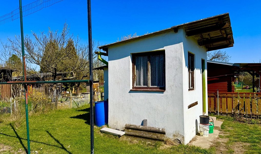 Prodej chaty/chalupy 8 m² s pozemkem 355 m², Pardubice – náhled fotky 2