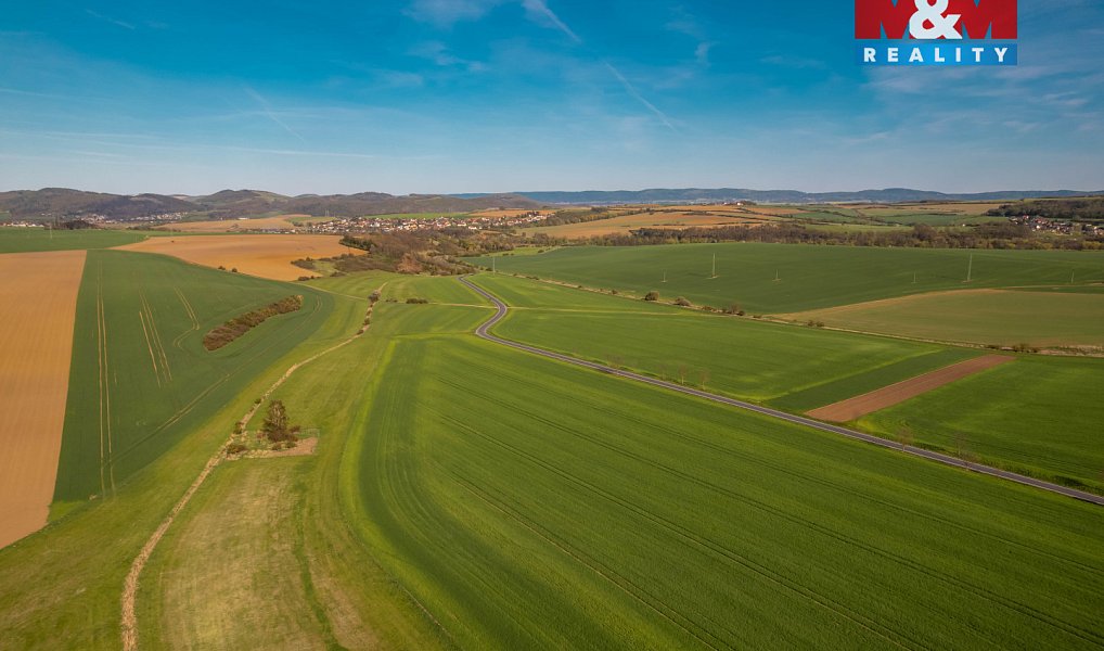Prodej stavebního pozemku 1 914 m², Chlustina – náhled fotky 10