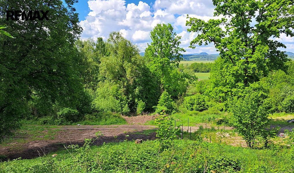 Prodej stavebního pozemku 1 410 m², Zákupy – náhled fotky 11