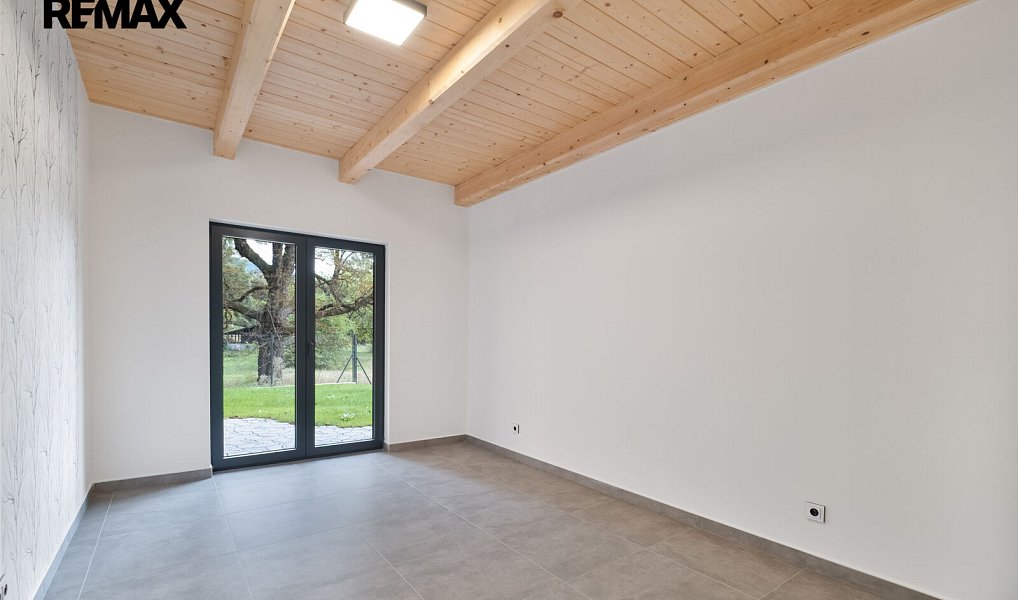 Prodej ubytovacího objektu 206 m², Morávka – náhled fotky 13