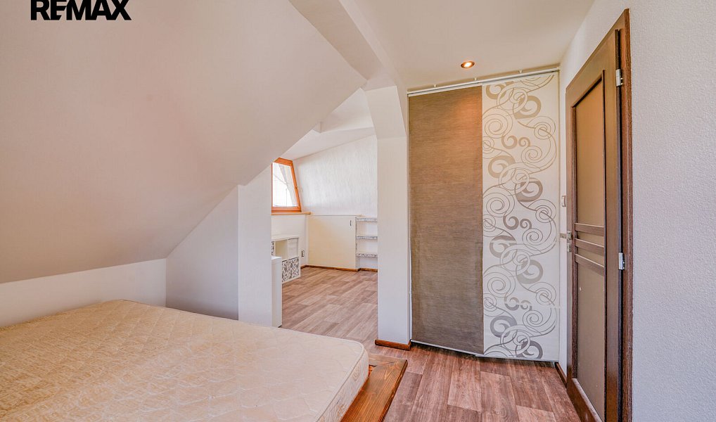 Prodej domu 230 m² s pozemkem 1 093 m², Zbůch – náhled fotky 23