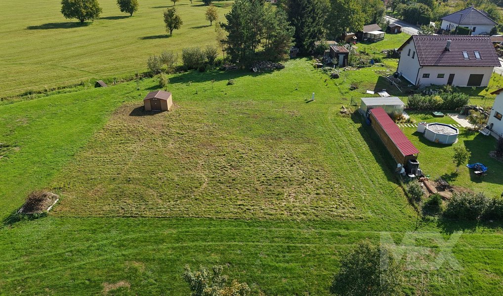 Prodej stavebního pozemku 999 m², Sadová – náhled fotky 4