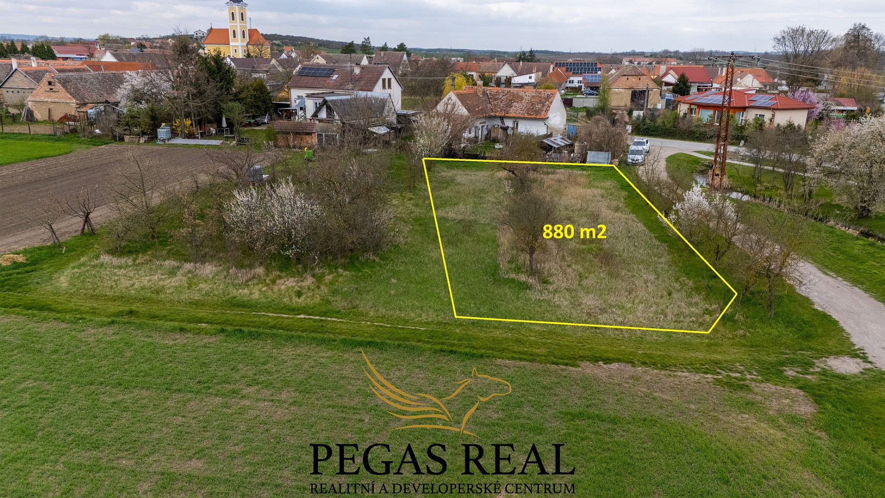 Prodej stavebního pozemku 880 m²