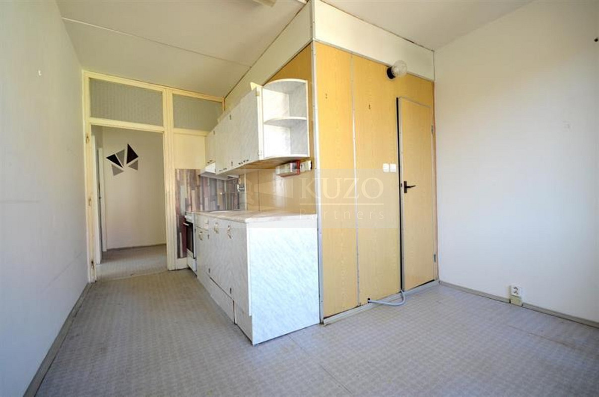Pronájem bytu 3+1 66 m² – fotografie 2