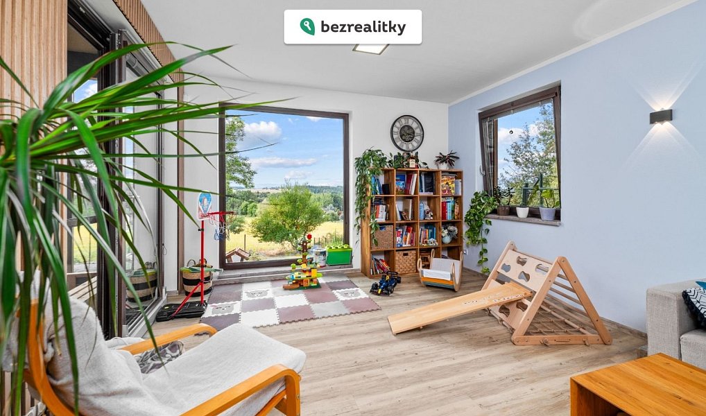 Prodej domu 132 m² s pozemkem 899 m², Nedabyle – náhled fotky 2