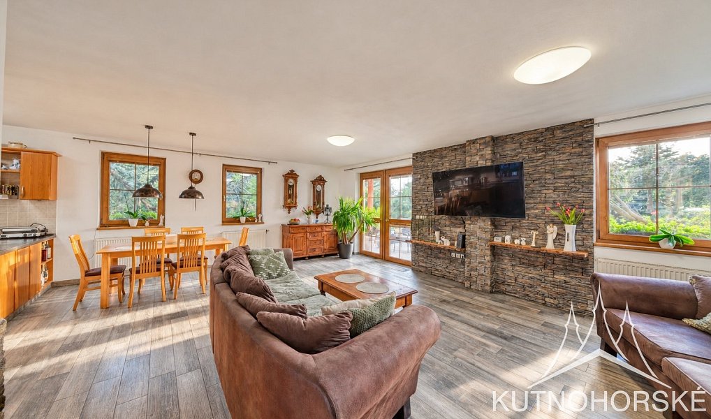 Prodej domu 115 m² s pozemkem 2 188 m², Suchdol – náhled fotky 17