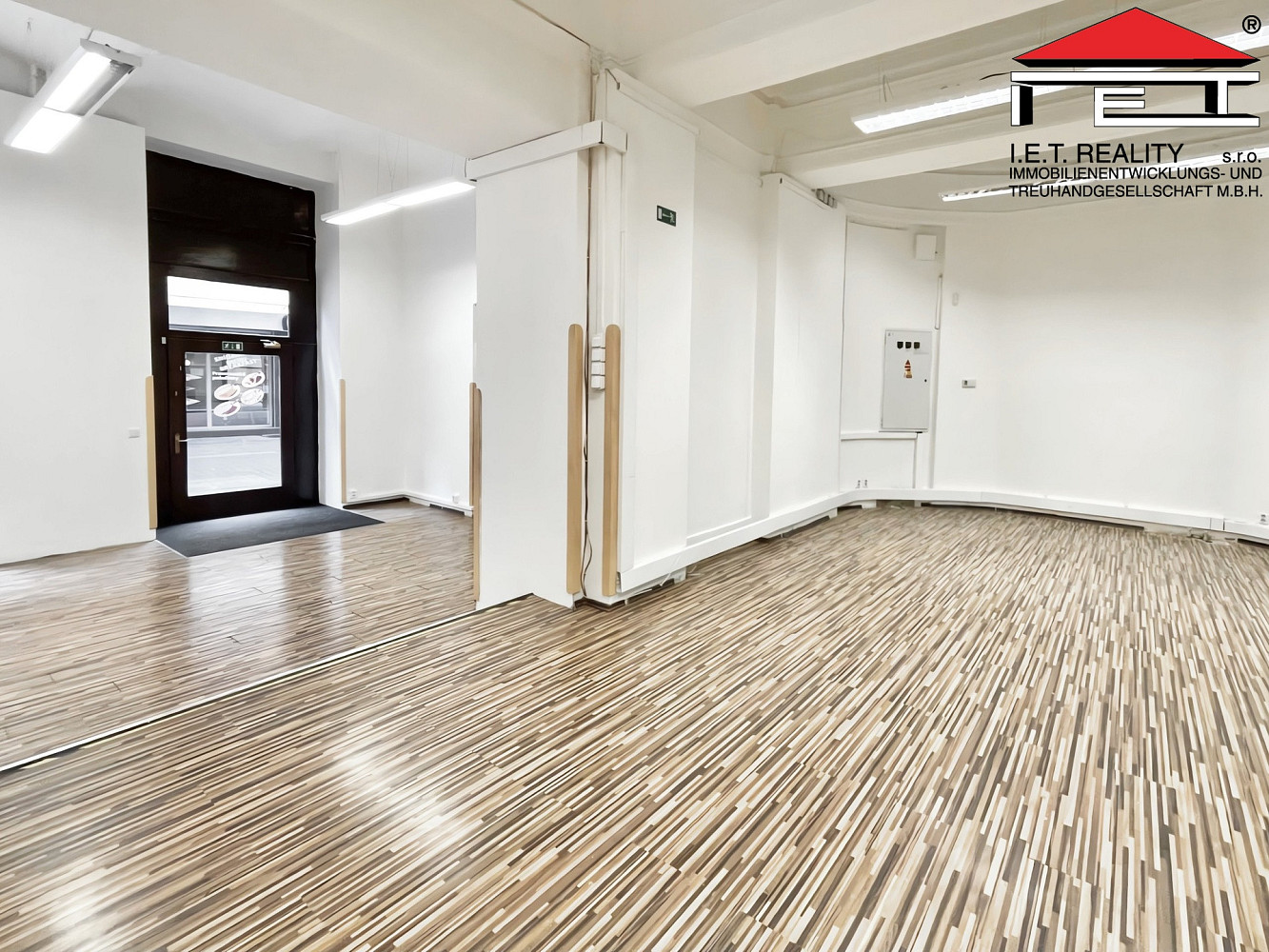 Pronájem obchodních prostor 105 m² – fotografie 5