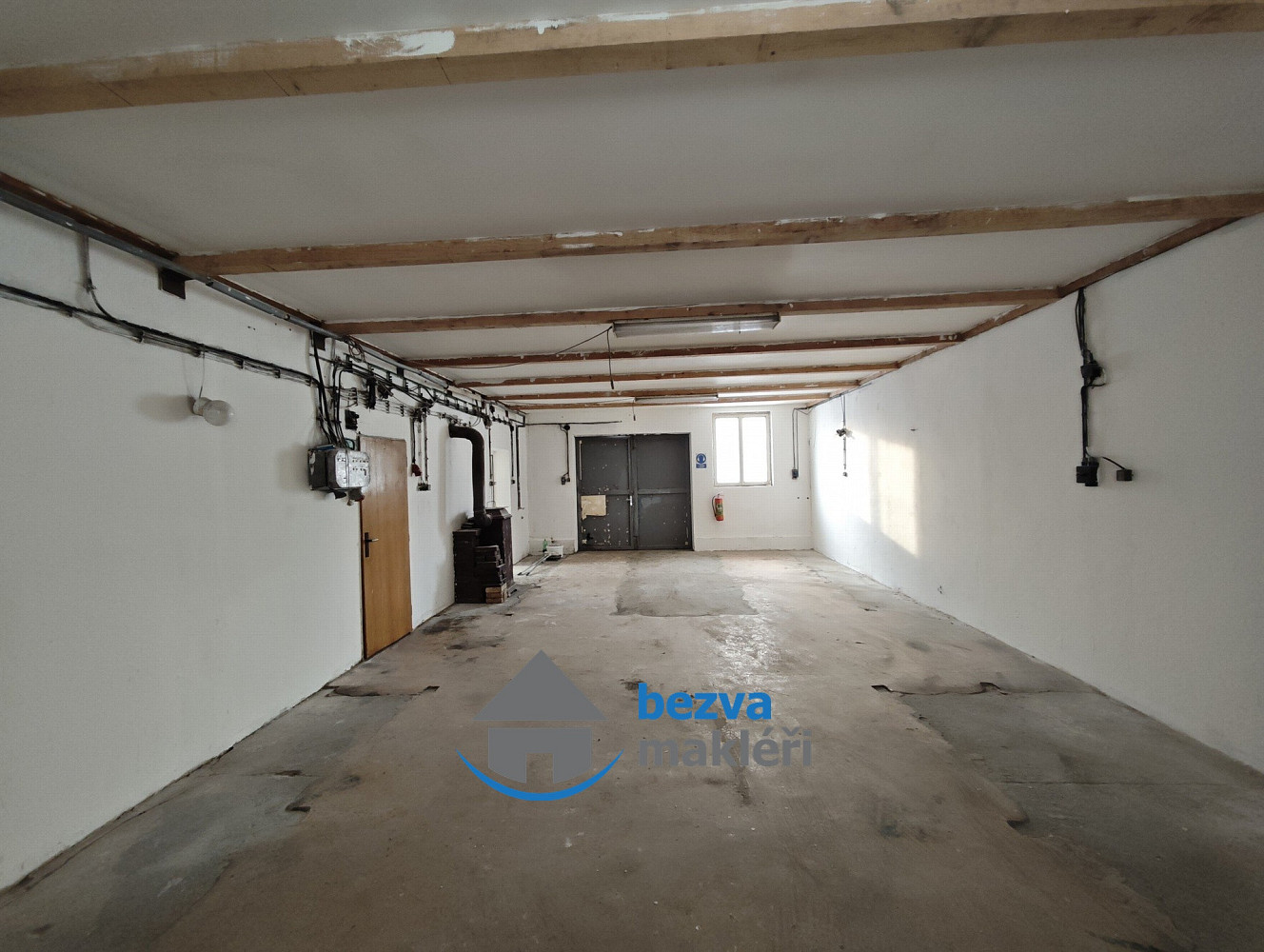 Pronájem výrobních prostor 118 m² – fotografie 3