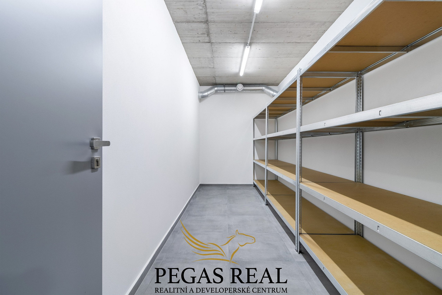 Pronájem bytu 2+kk 65 m² – pohled 5
