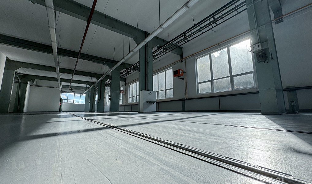 Pronájem výrobních prostor 1 920 m², Adamov – náhled fotky 9