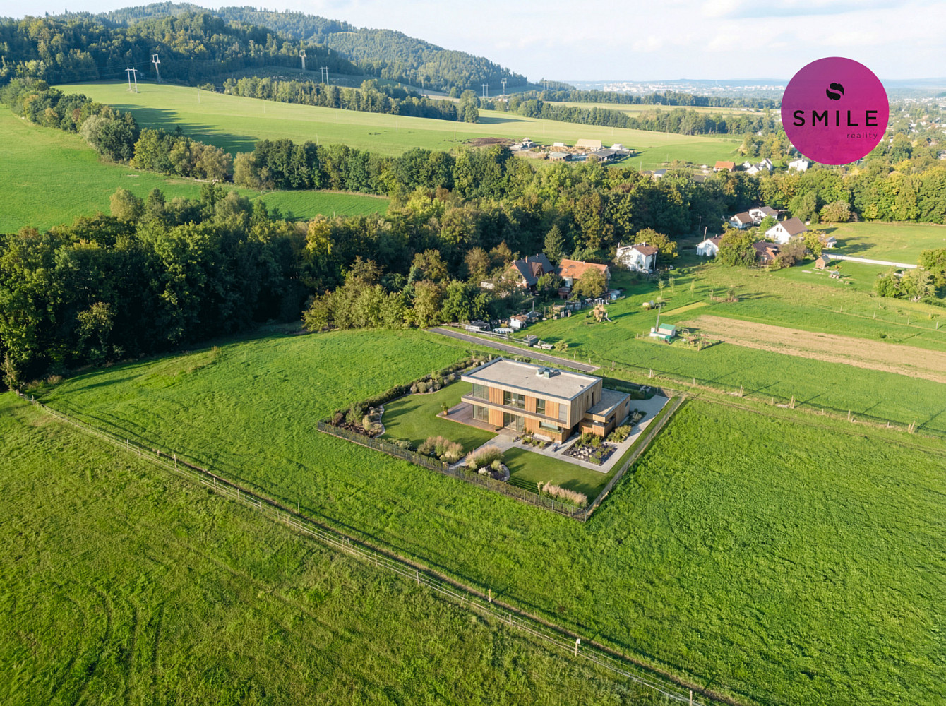 Prodej stavebního pozemku 2 152 m² – fotografie 2