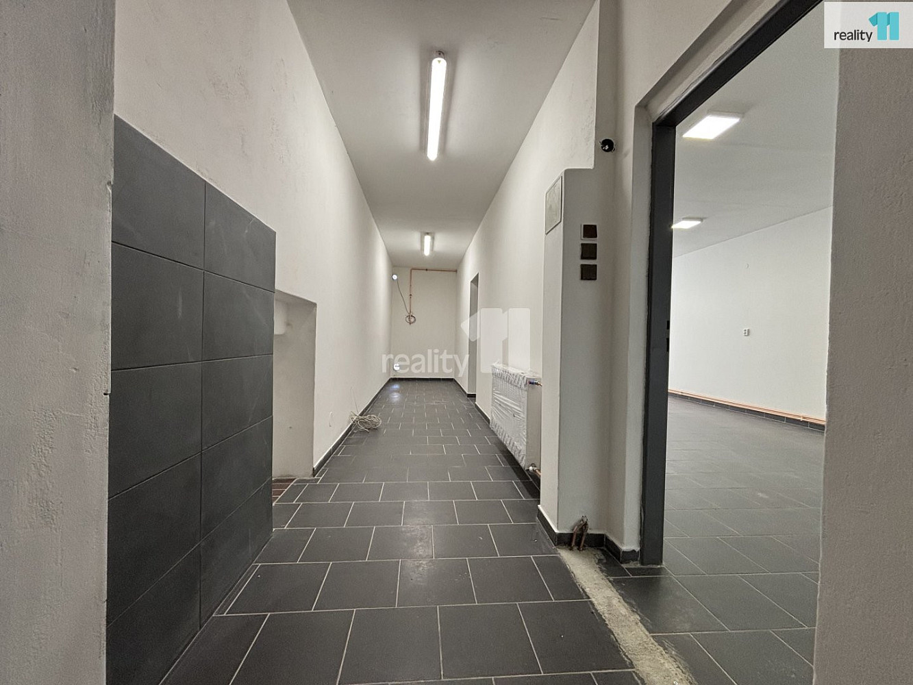 Pronájem obchodních prostor 144 m² – fotografie 5
