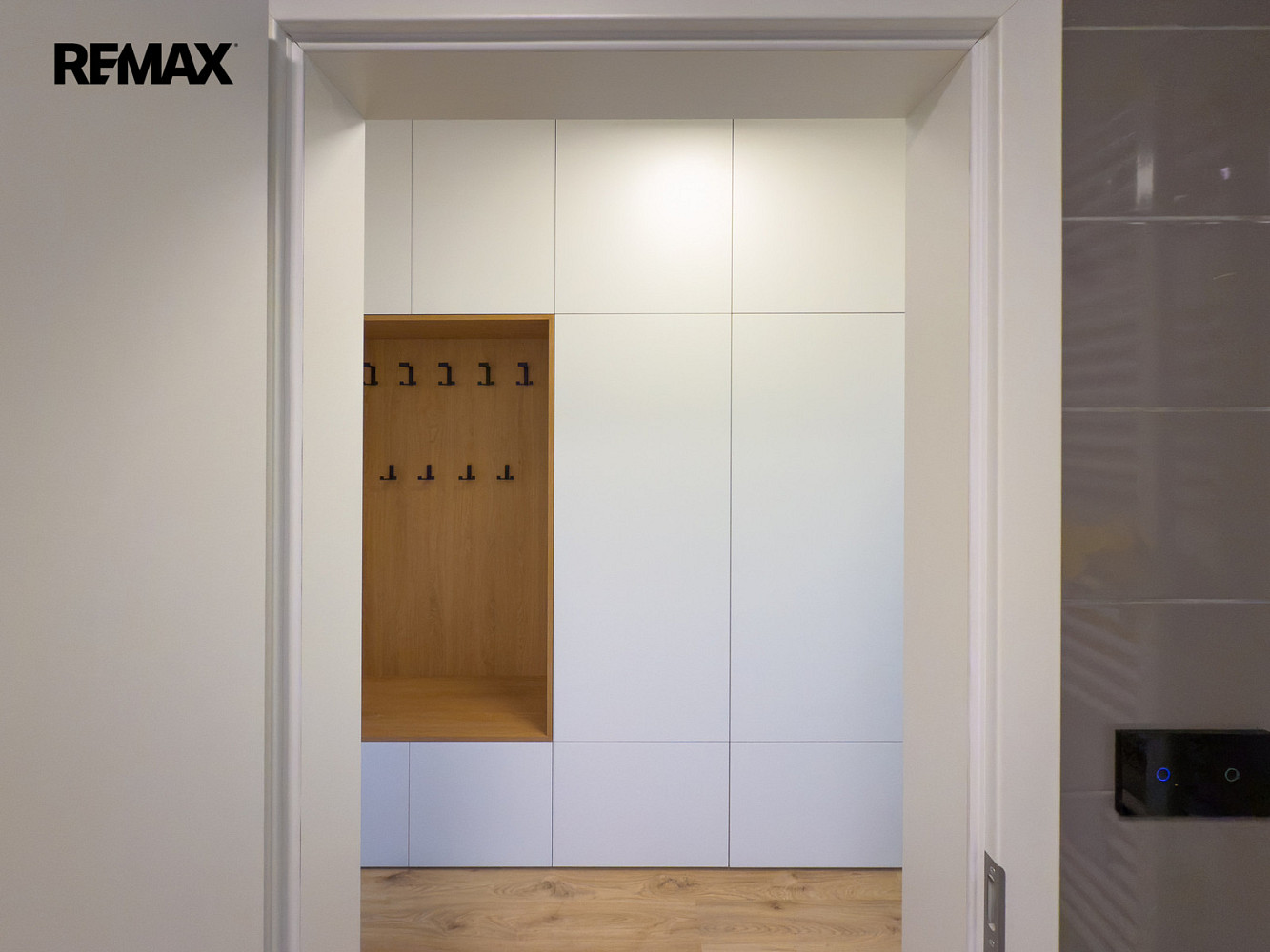 Pronájem bytu 1+kk 39 m² — photo 2