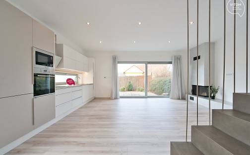 Pronájem domu 140 m² s pozemkem 133 m², Sportovní, Rosice, okres Brno-venkov