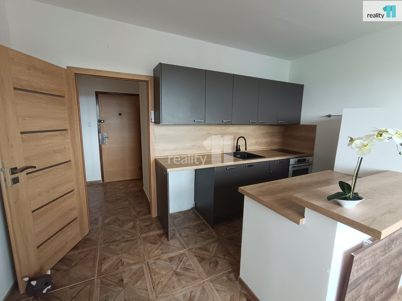 Pronájem bytu 2+kk 40 m² — photo 3