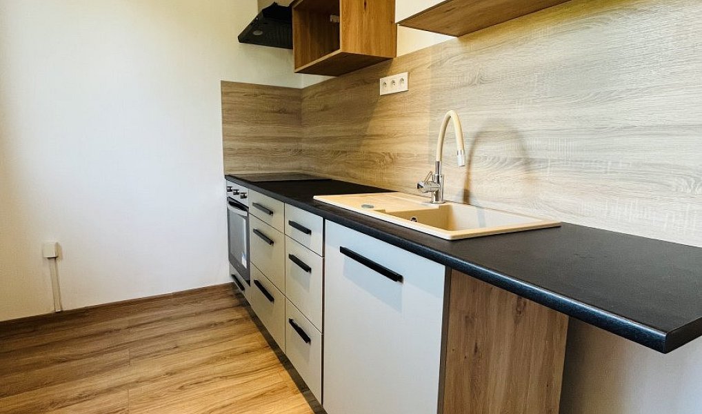 Pronájem bytu 2+1 50 m², Ostrava – fotka 1 z 9