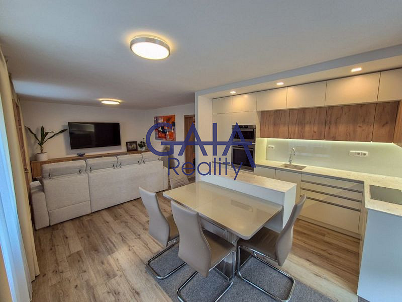 Prodej domu 222 m² s pozemkem 631 m² – fotografie 3