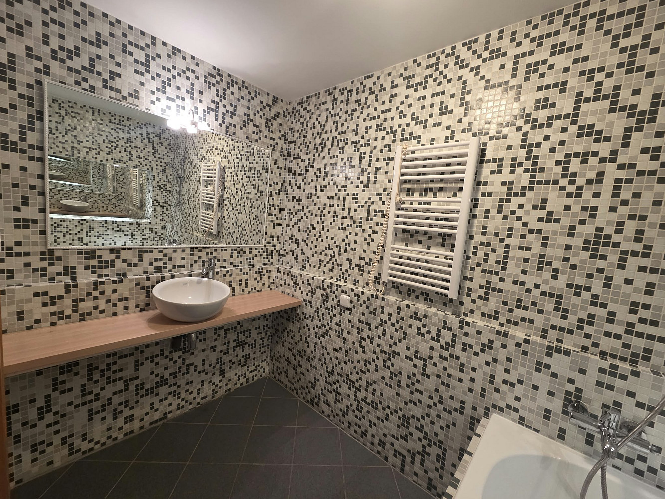 Pronájem bytu 3+kk 76 m² – fotografie 3