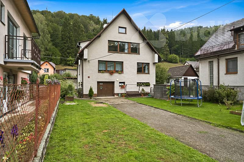 Prodej domu 246 m² s pozemkem 702 m²