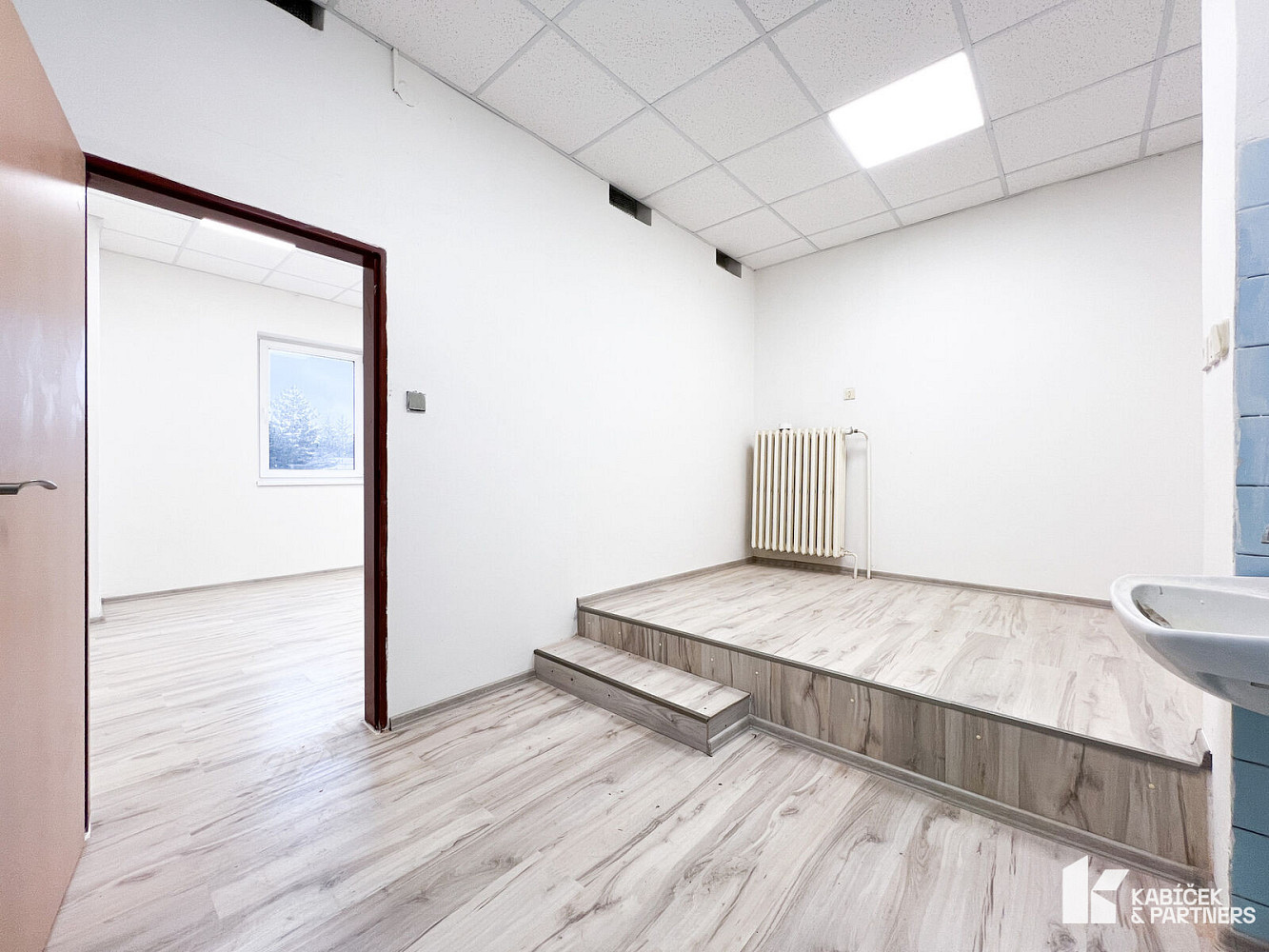 Pronájem obchodních prostor 60 m² – fotografie 5