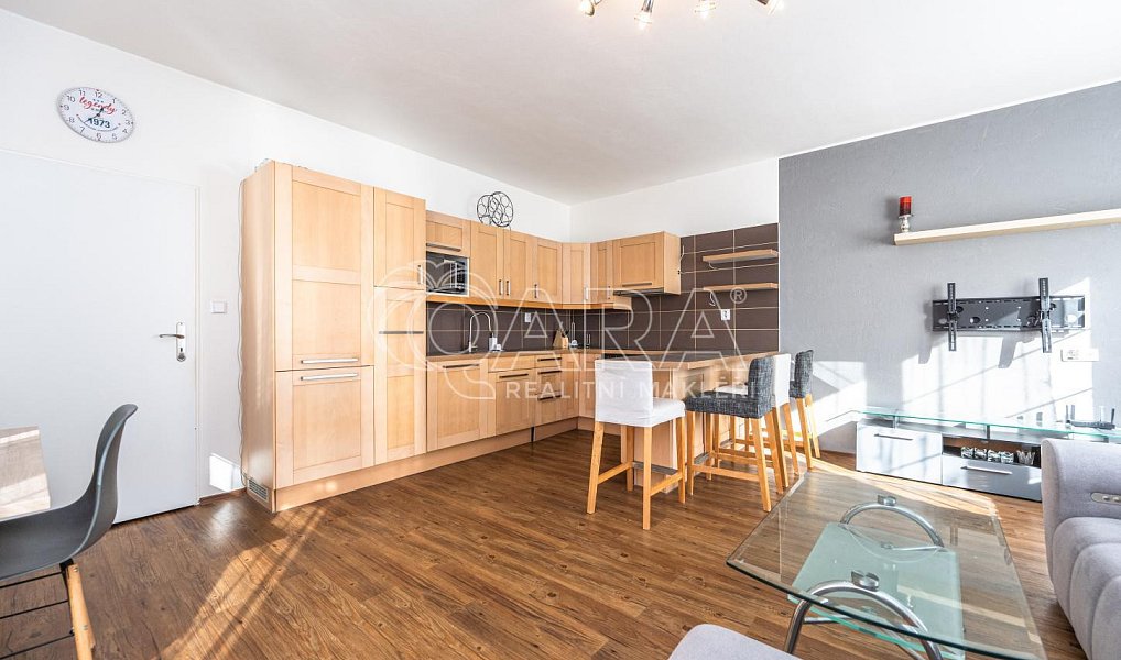Pronájem bytu 3+kk 82 m², Holubice – náhled fotky 4