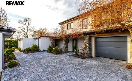 Prodej domu 311 m² s pozemkem 1 040 m², Libiš, okres Mělník