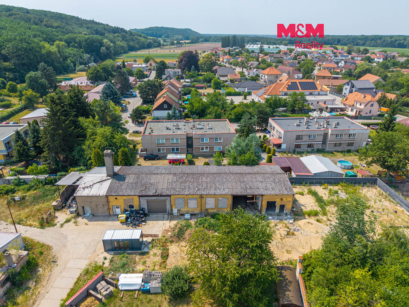 Prodej komerčního pozemku 1 554 m²