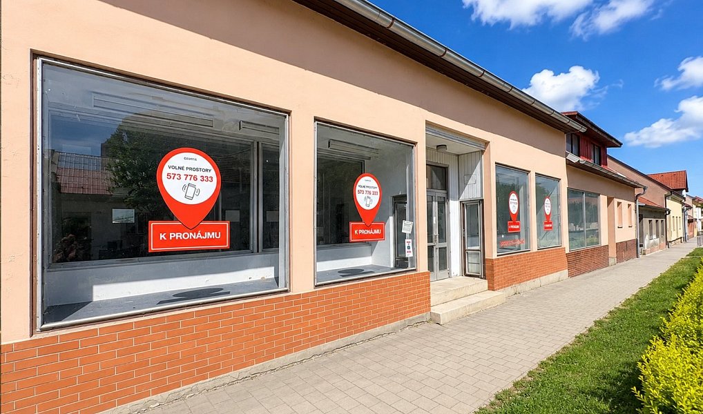 Pronájem obchodních prostor 196 m², Napajedla – náhled fotky 4