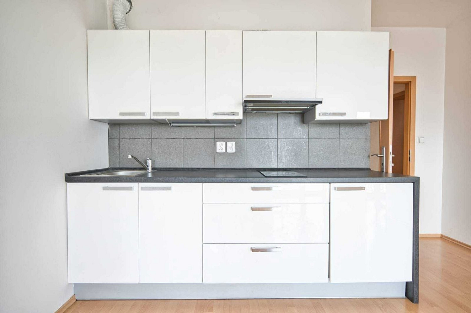 Pronájem bytu 2+kk 42 m² – fotografie 2