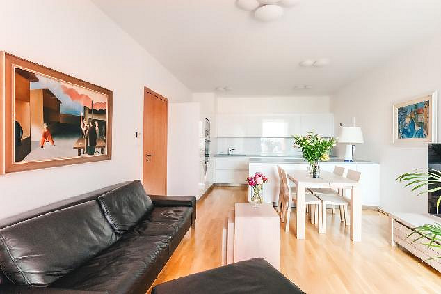 Pronájem bytu 4+kk 96 m² – fotografie 5