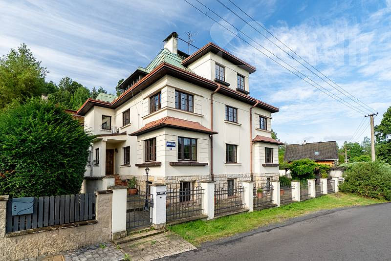 Prodej domu 306 m² s pozemkem 610 m²